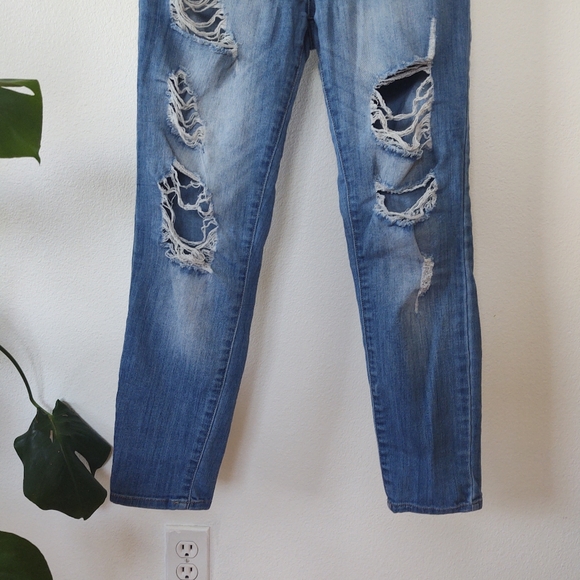 Ripped Boho Slim Jeans - Picture 4 of 8